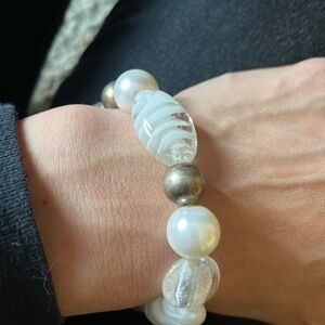 White beaded bracelet